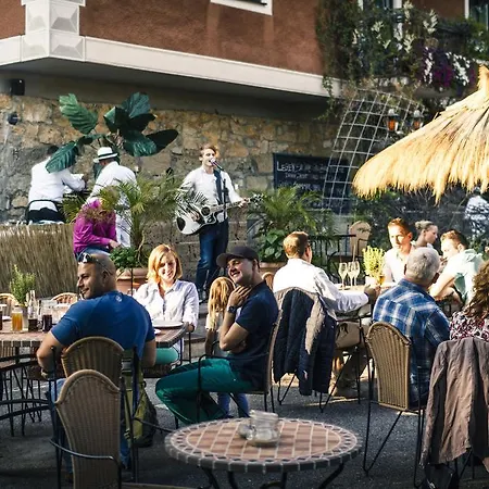 Отель Rebgarten Adler 3*