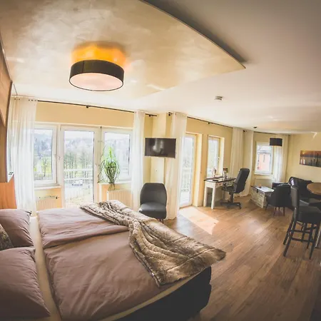 Rebgarten Adler 酒店